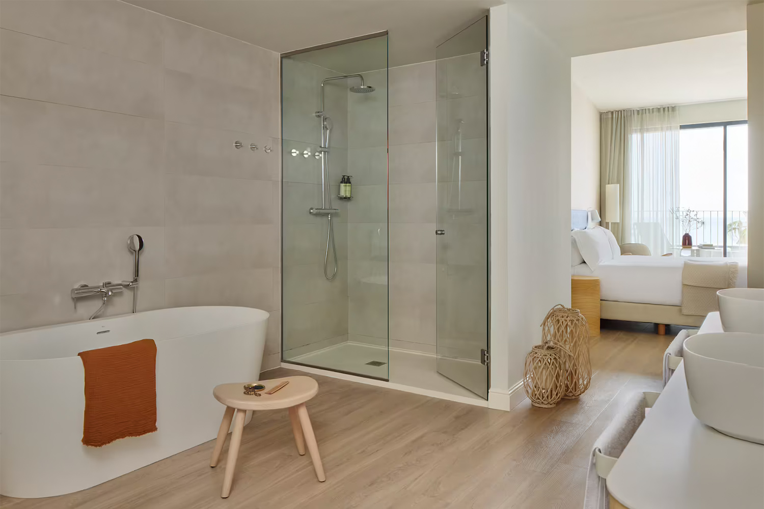 Extra ME + Junior Suite Sea View LuxuriaVacations