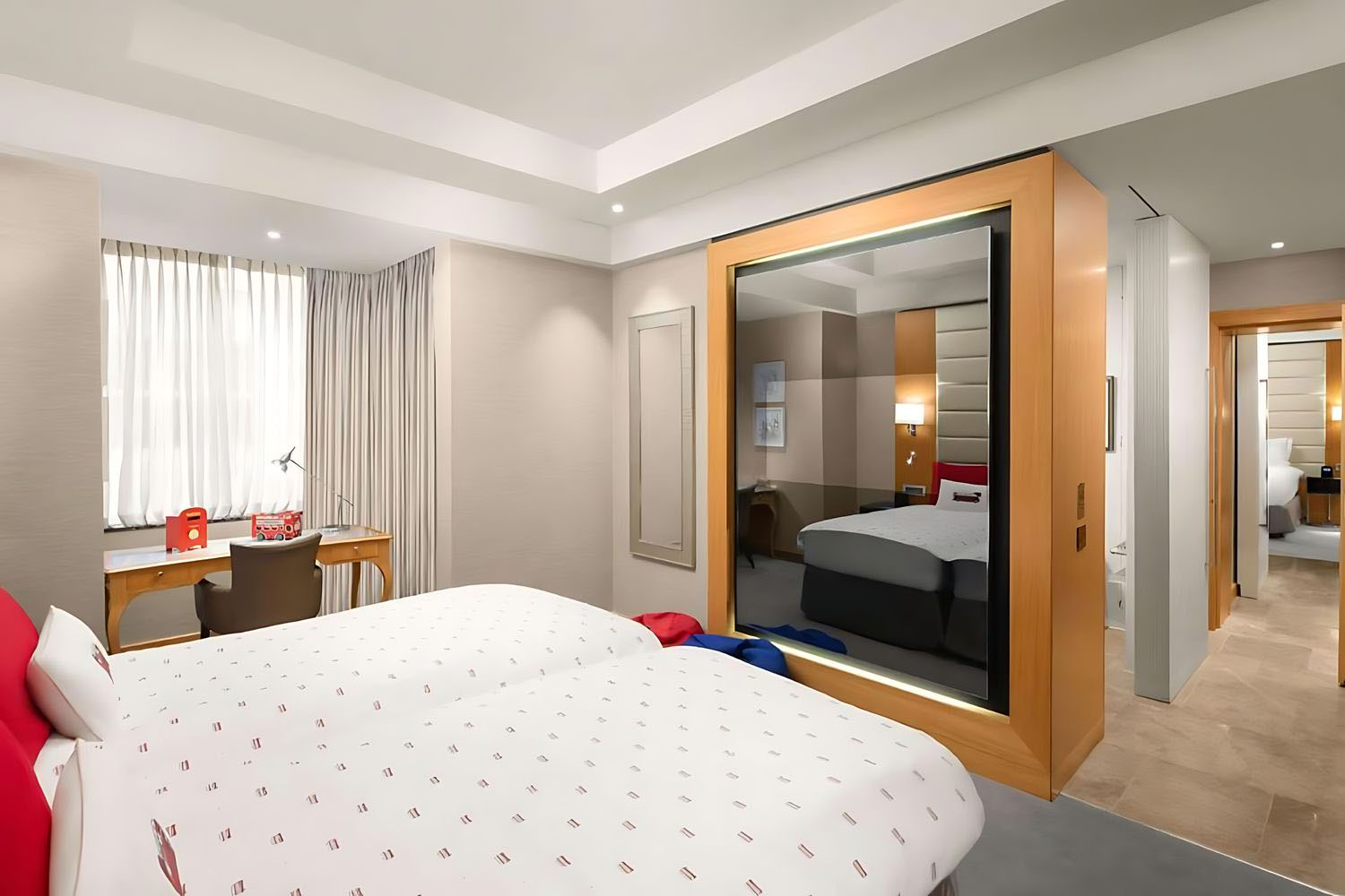 Family Connecting Room LuxuriaVacations