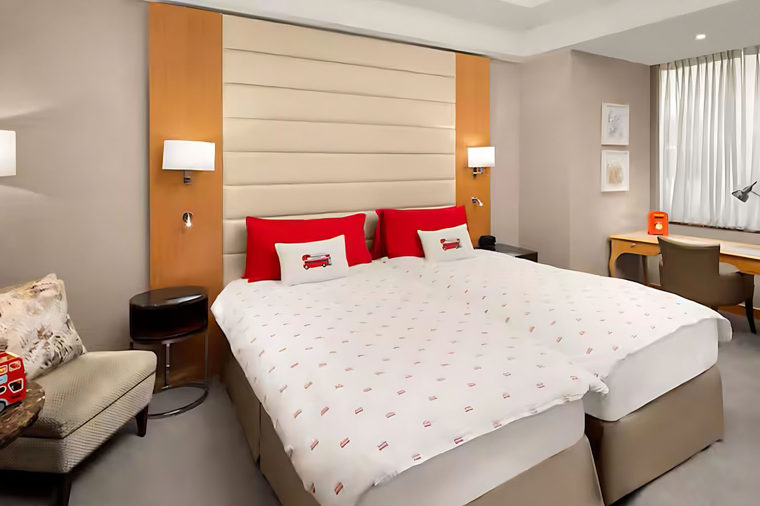 Family Connecting Room LuxuriaVacations