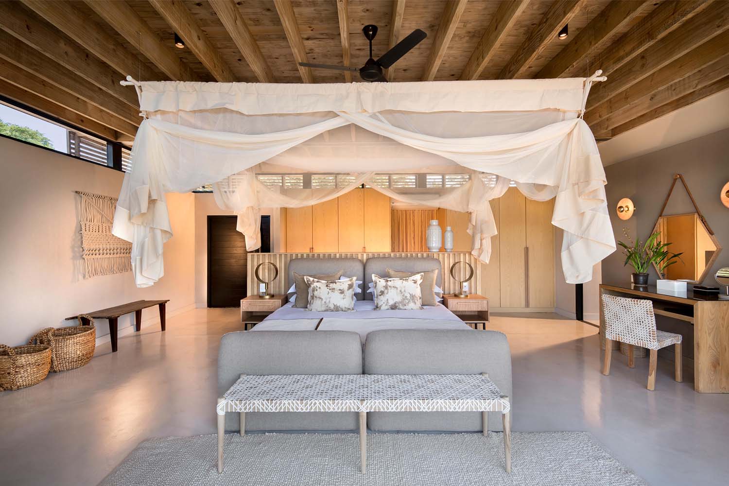 Family River Suite LuxuriaVacations