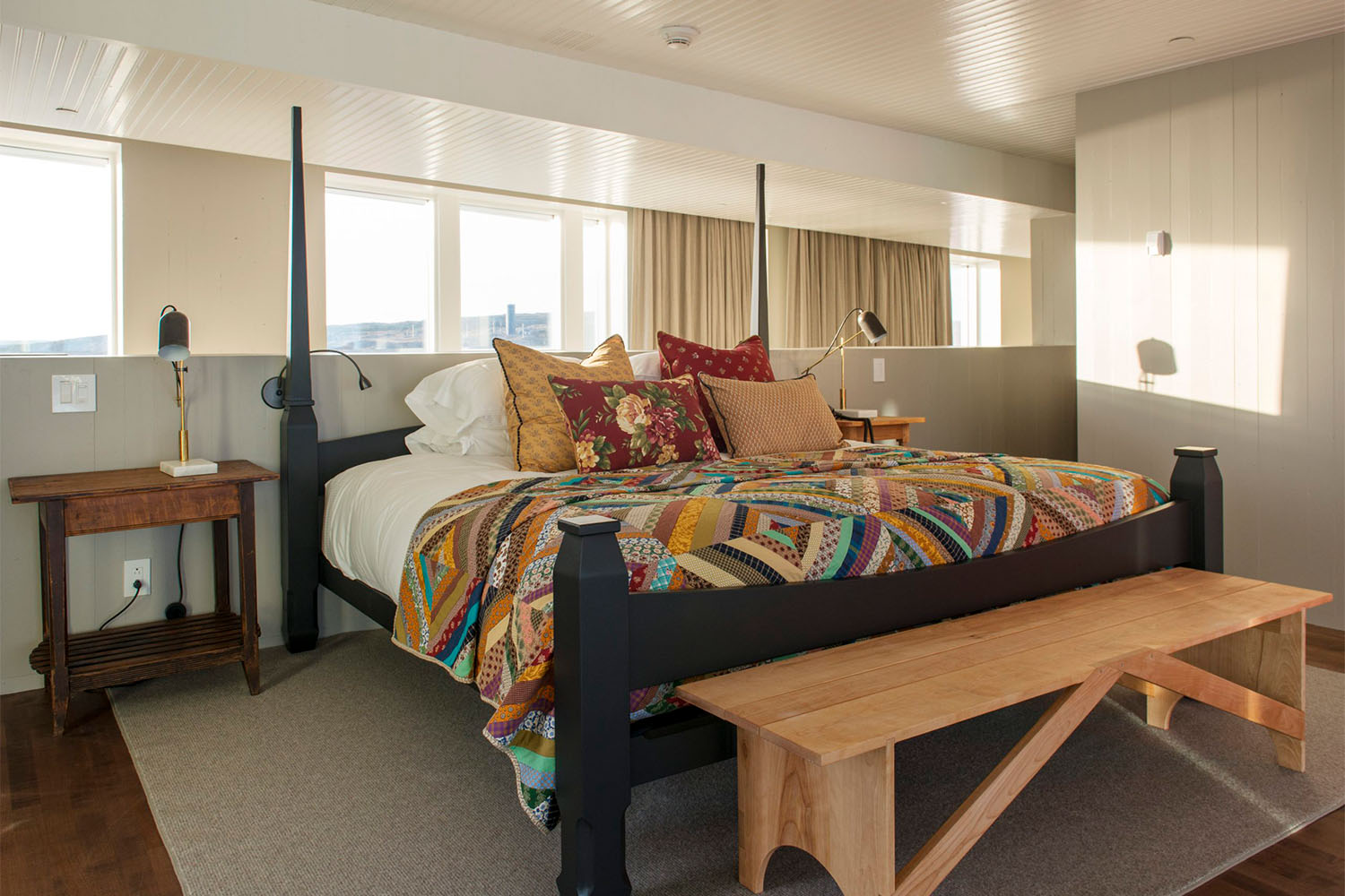 Flat Earth Suite LuxuriaVacations