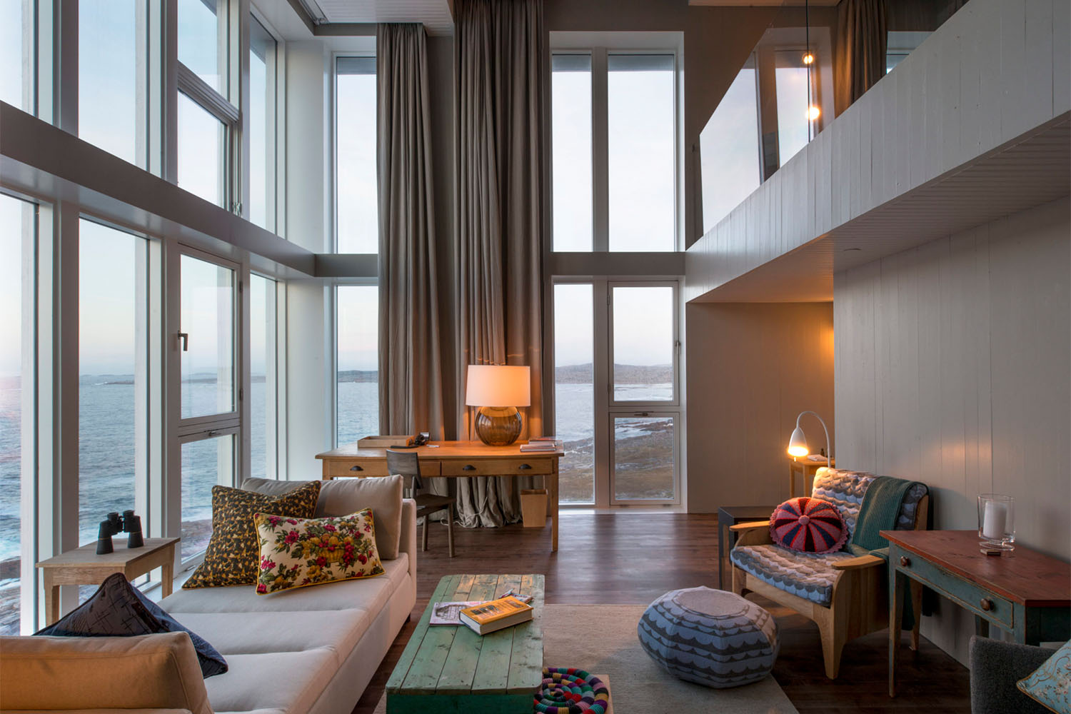 Flat Earth Suite LuxuriaVacations