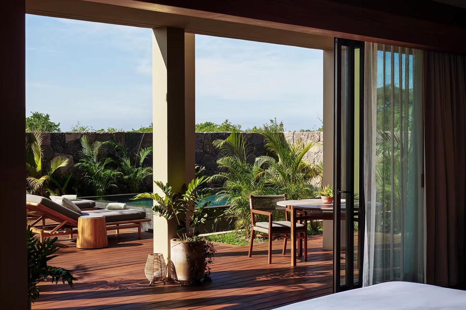 Flatland Studio Suite LuxuriaVacations