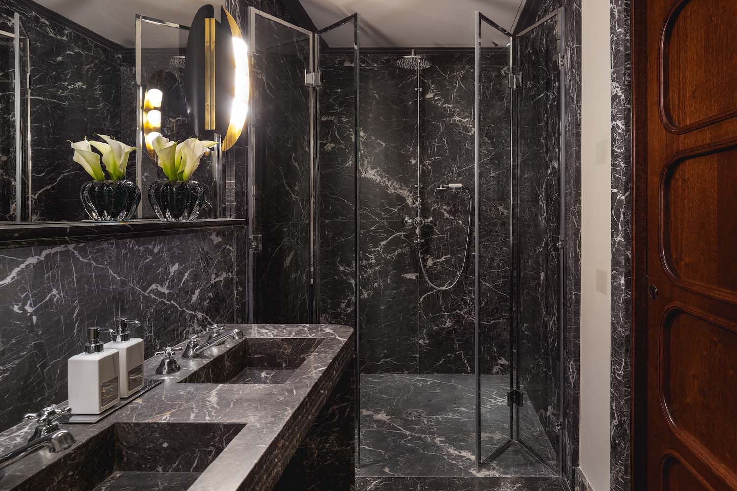 Four-bedroom Family Apartment LuxuriaVacations