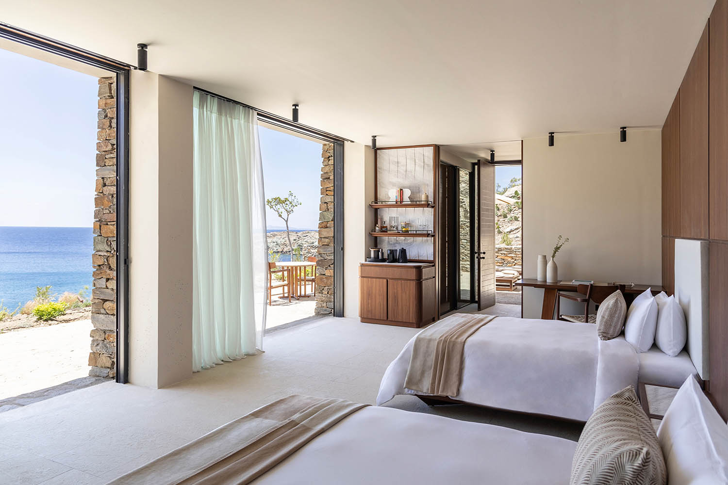 Four-Bedroom Grand Seafront Villa LuxuriaVacations