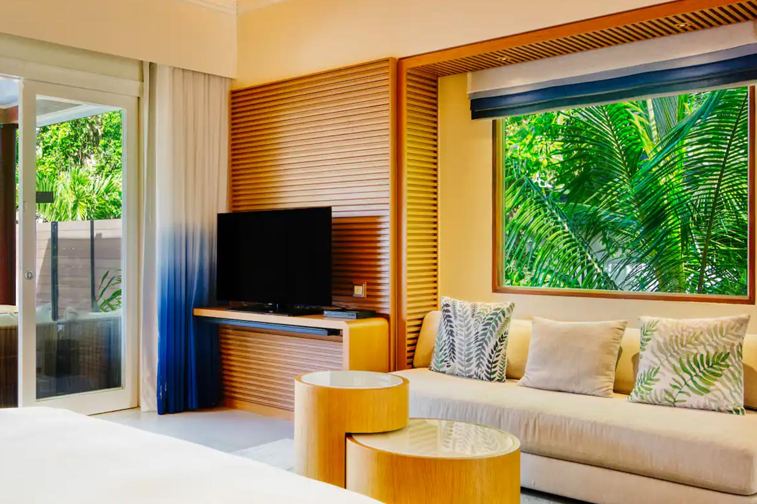 Garden Oasis Pool Villa LuxuriaVacations