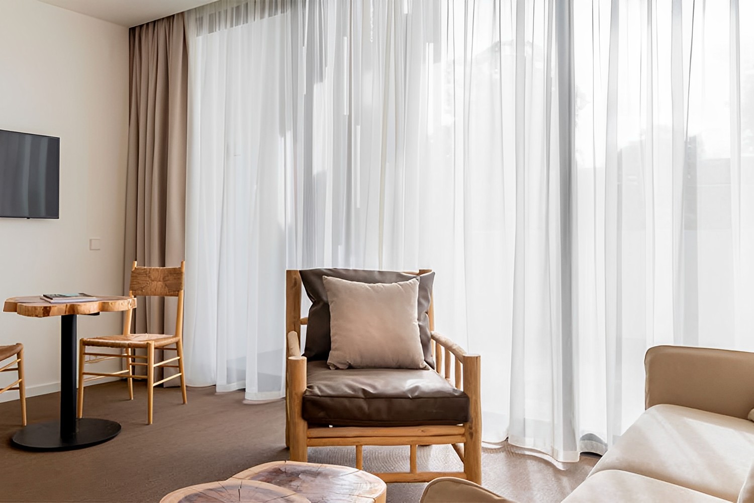 Garden & Pool with Terrace LuxuriaVacations