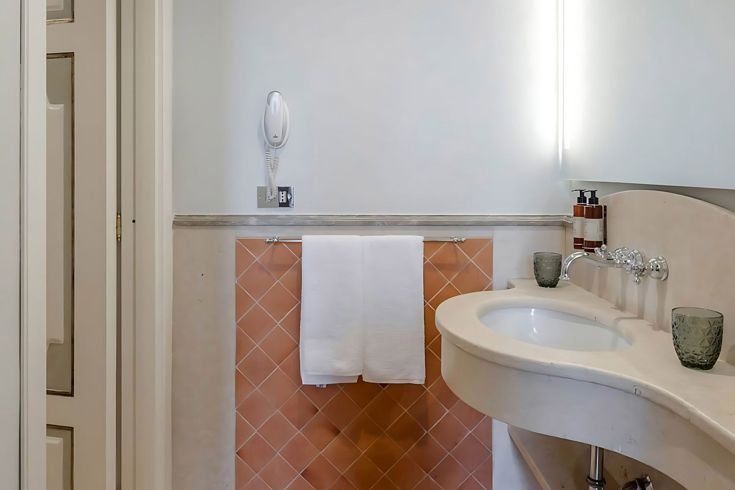 GARDEN SUITE LuxuriaVacations