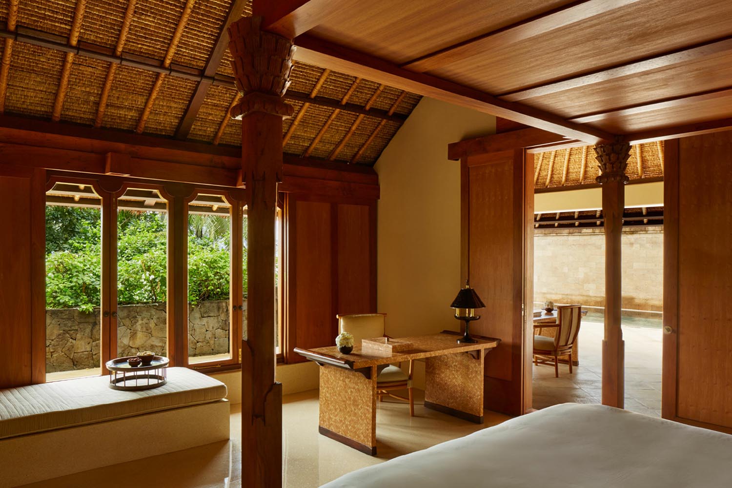 Pool Suite LuxuriaVacations