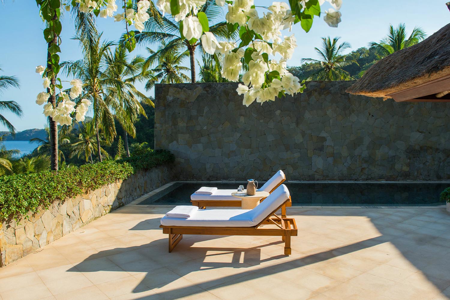 Pool Suite LuxuriaVacations