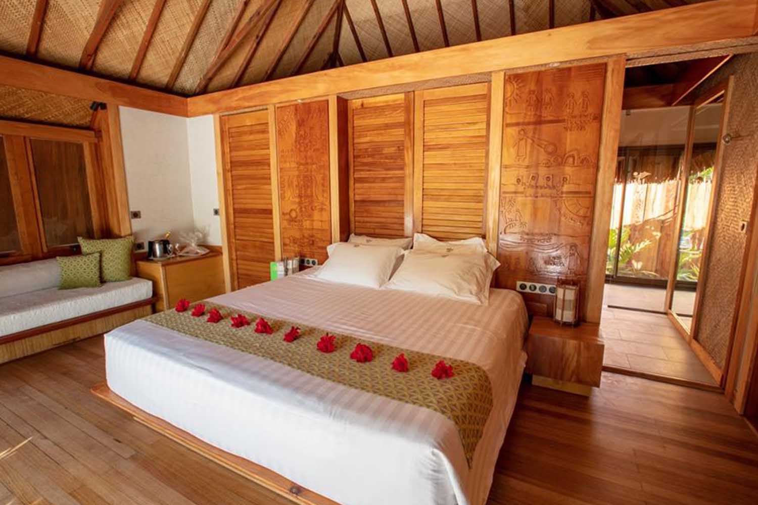 GARDEN VILLA WITH POOL LuxuriaVacations