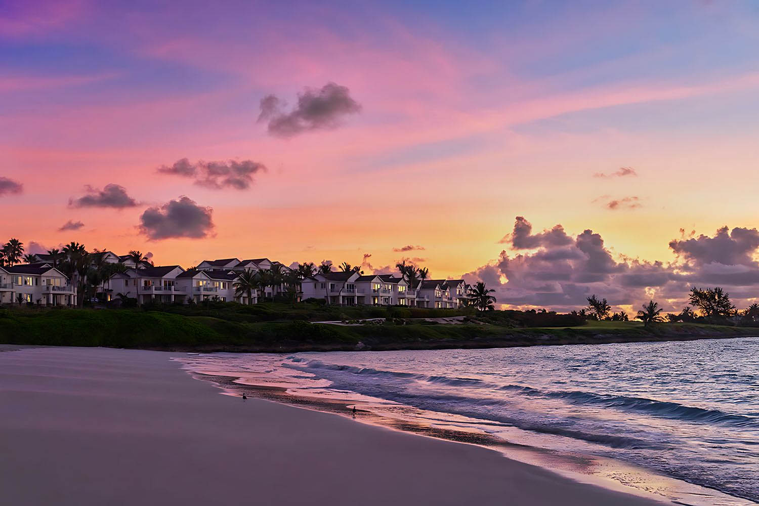 GIRR 3BR Ocean Front Villa LuxuriaVacations