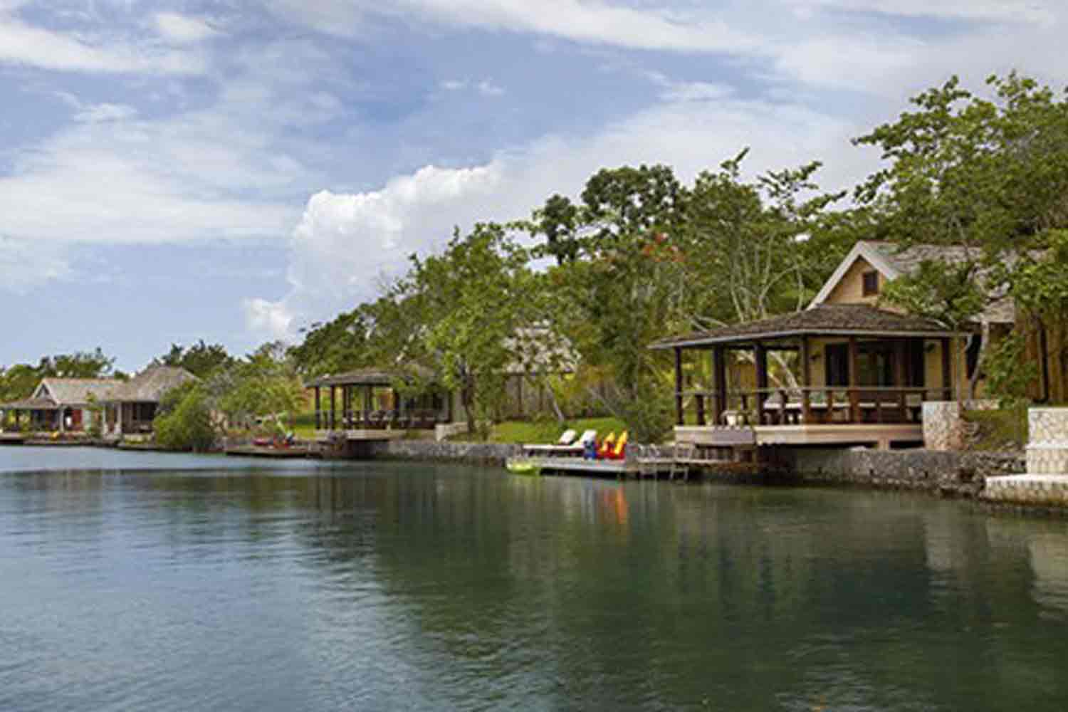 Lagoon Cottage LuxuriaVacations