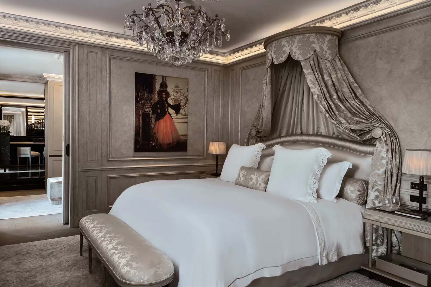 Grand Appartement Eiffel LuxuriaVacations