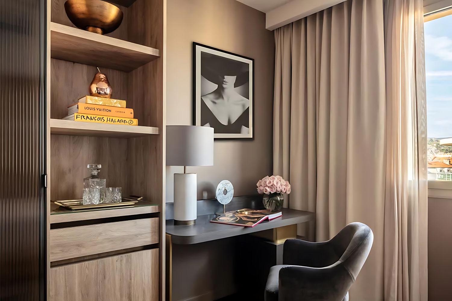 Grand Deluxe LuxuriaVacations