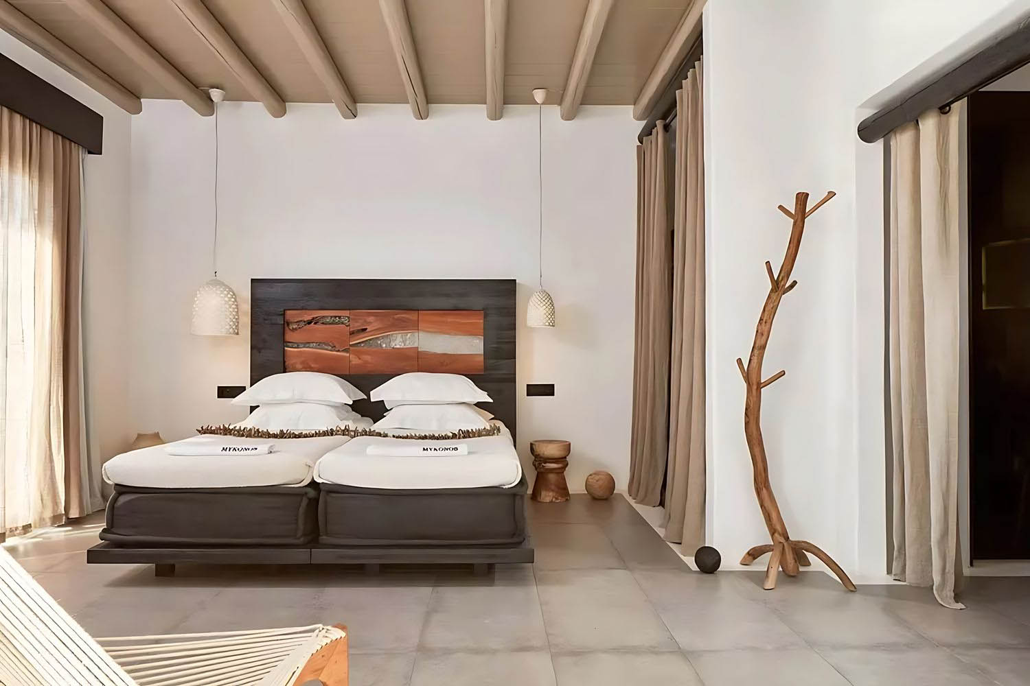 GRAND MAJESTIC Retreat Suite with Outdoor Jacuzzi LuxuriaVacations