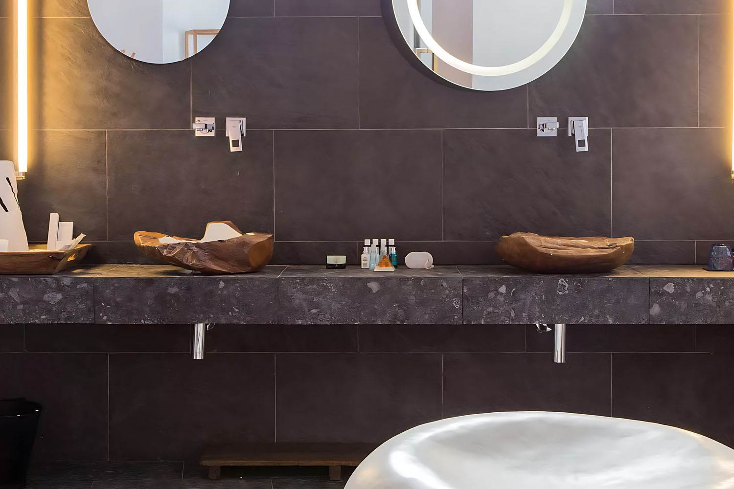 GRAND MYSTIQUE Suite with outdoor jacuzzi LuxuriaVacations