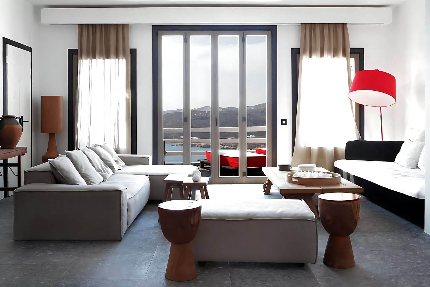 GRAND MYSTIQUE Suite with outdoor jacuzzi LuxuriaVacations
