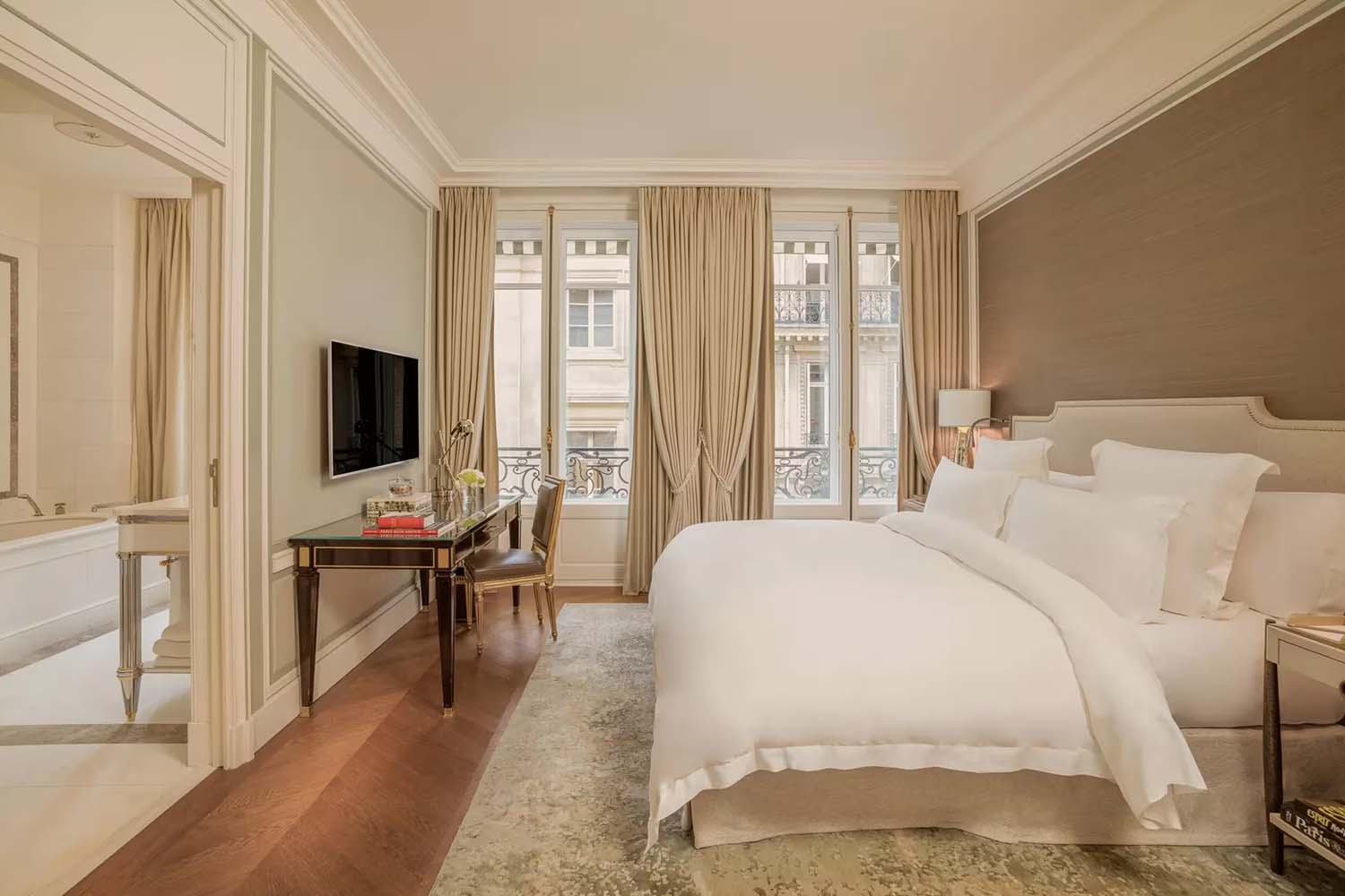 Grand Premier Family Suite LuxuriaVacations