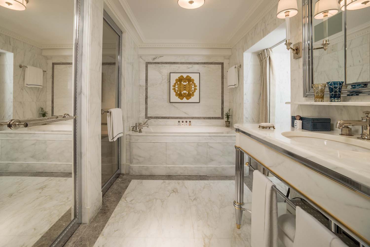 Grand Premier King LuxuriaVacations