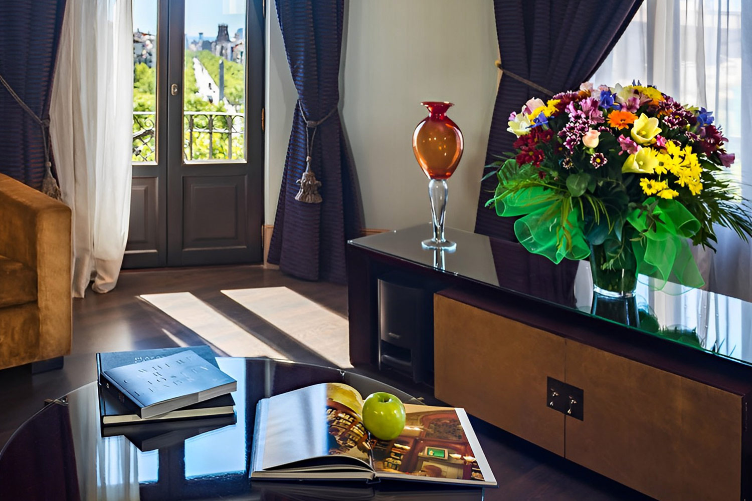 Grand Suite LuxuriaVacations