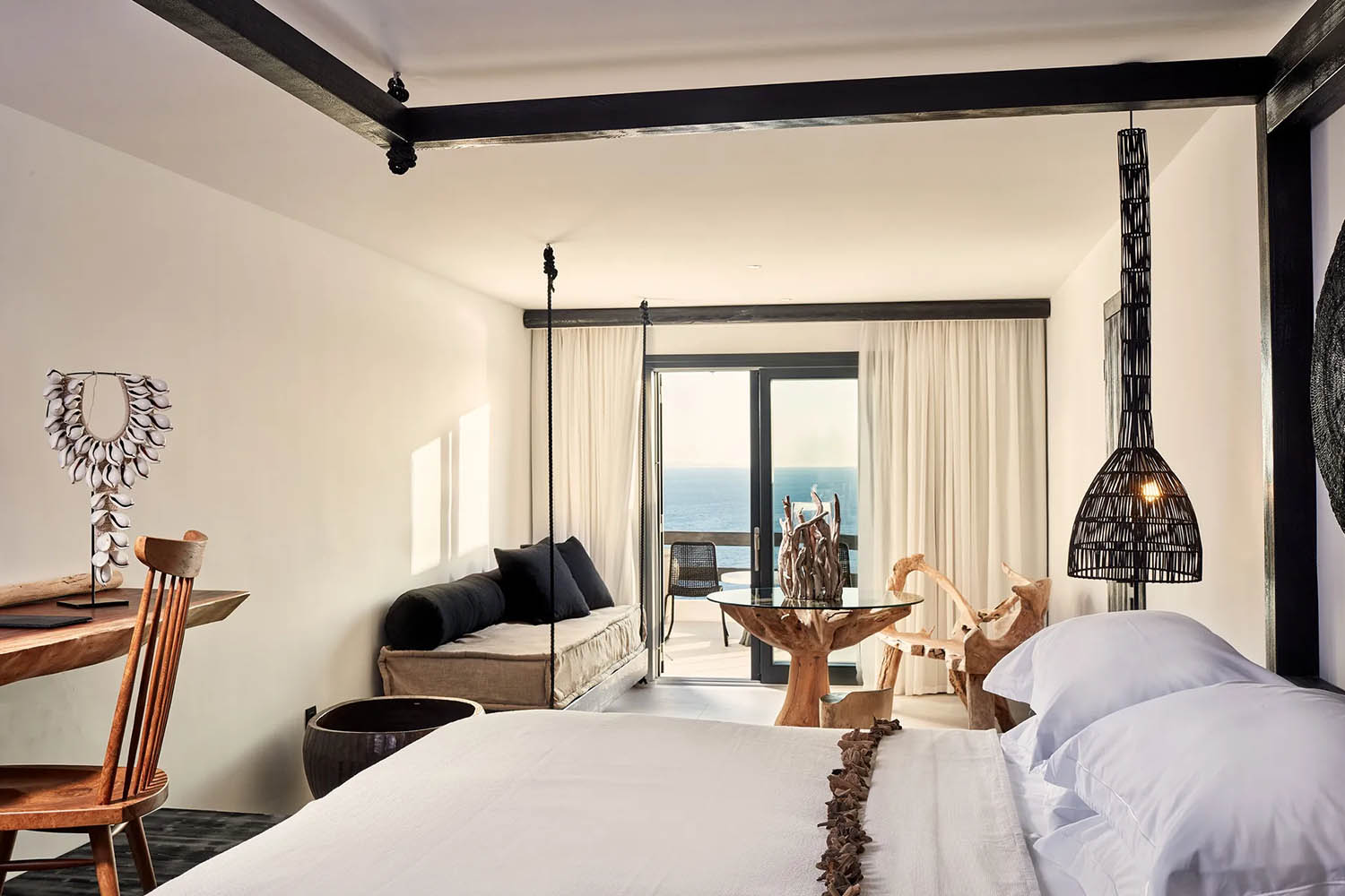 HEAVENLY Retreat Sea View GUESTROOM LuxuriaVacations