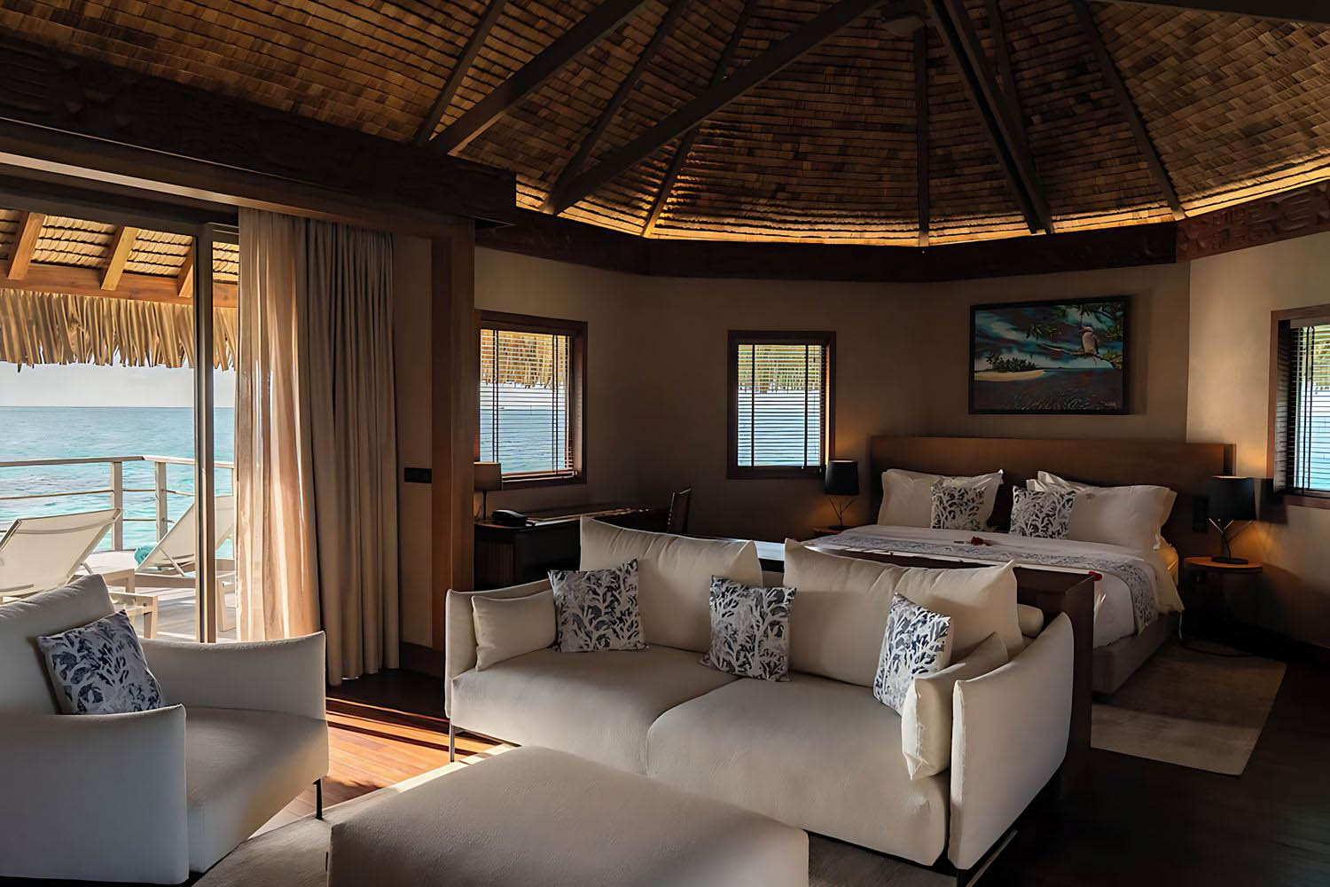 HORIZON OVERWATER SUITE LuxuriaVacations