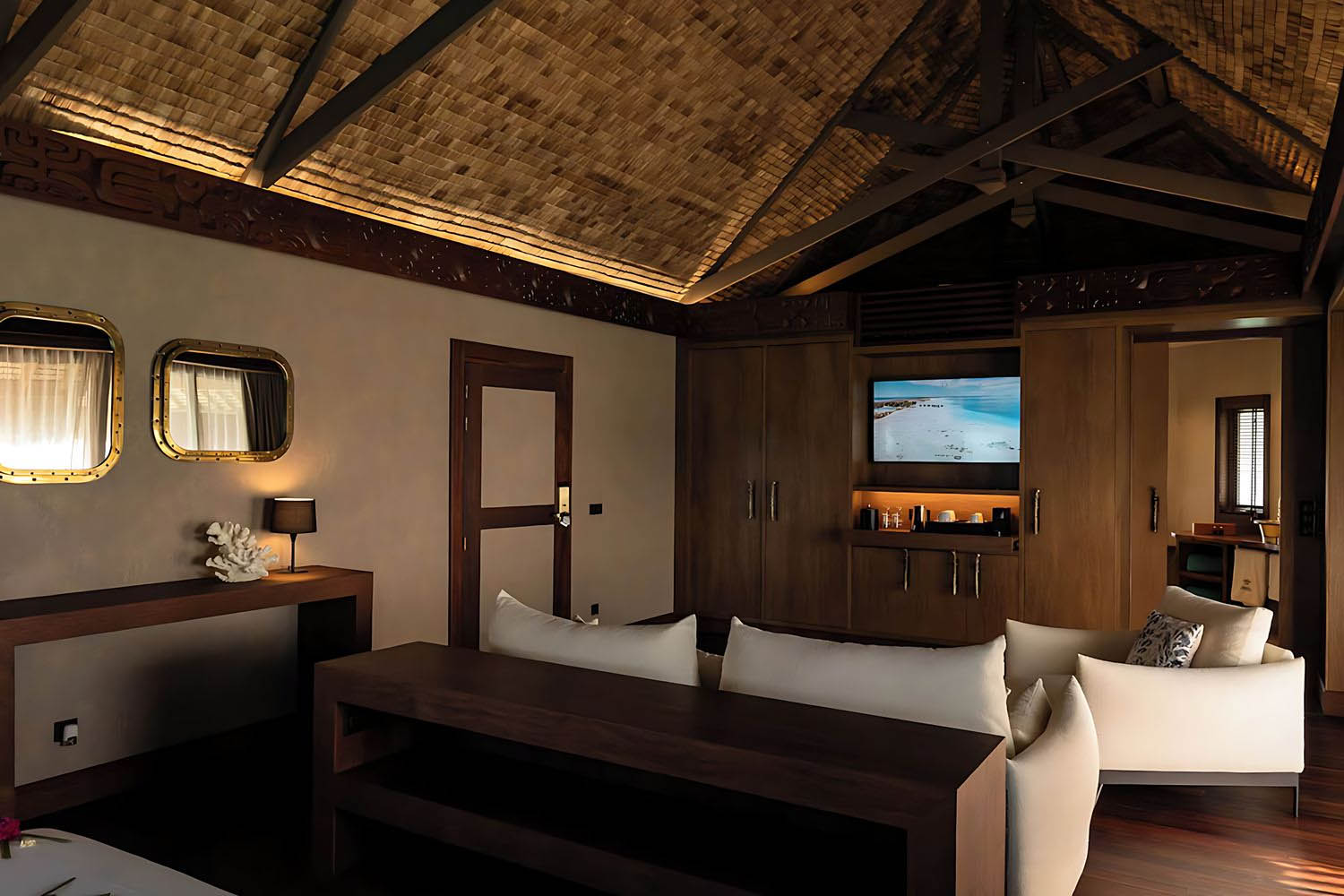 HORIZON OVERWATER SUITE LuxuriaVacations