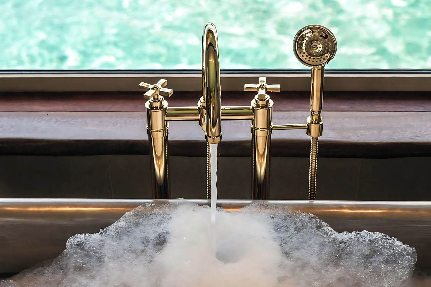 HORIZON OVERWATER SUITE LuxuriaVacations