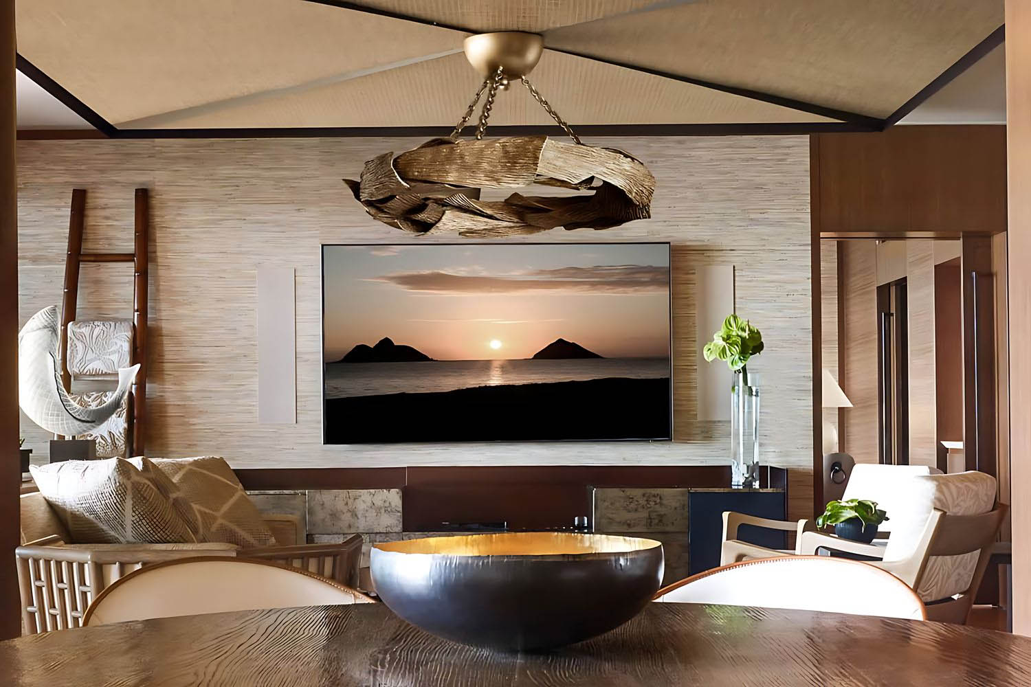 Hulopoe Presidential Suite LuxuriaVacations