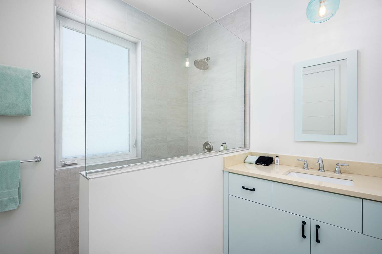 Hura Sea Turquoise Villa LuxuriaVacations