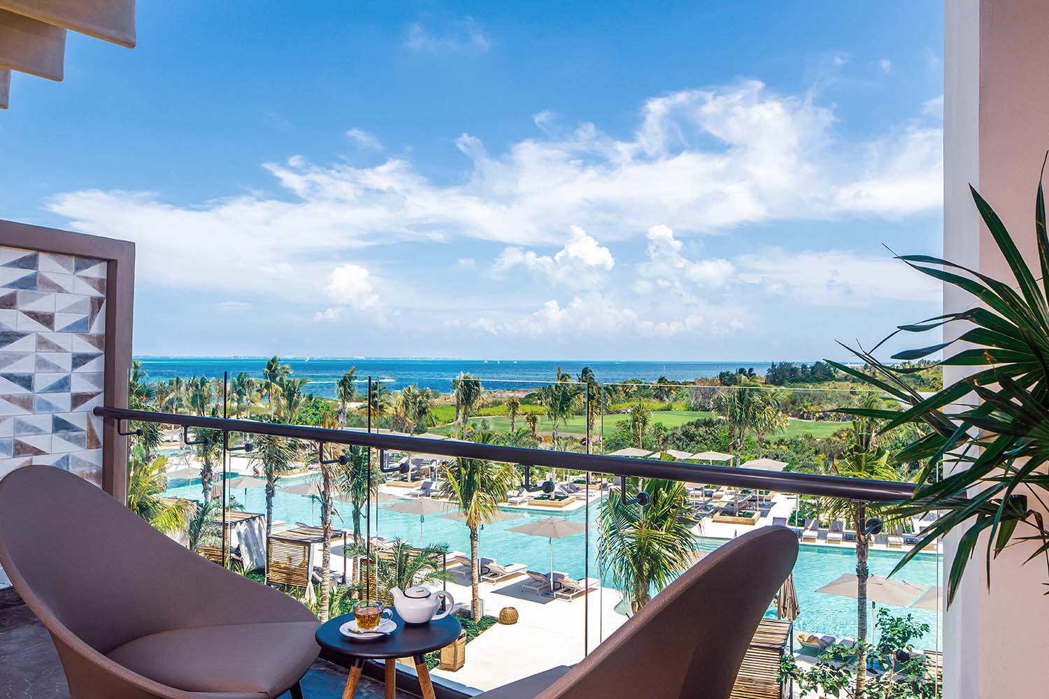 INSPIRA 2-Bedroom Master Suite Ocean Front LuxuriaVacations