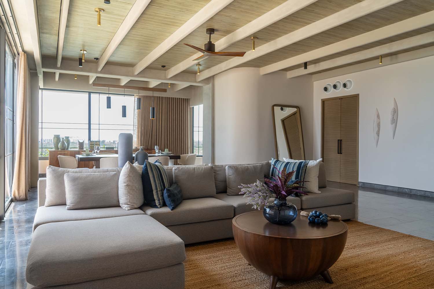 INSPIRA 2-Bedroom Master Suite Ocean Front LuxuriaVacations