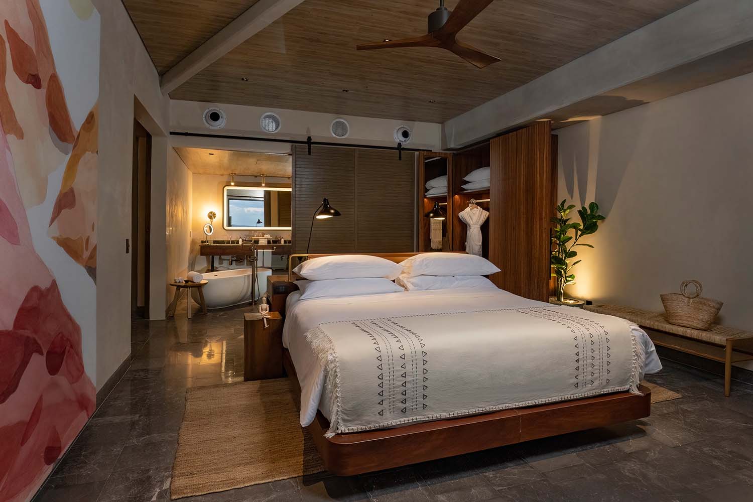 INSPIRA Business Suite LuxuriaVacations