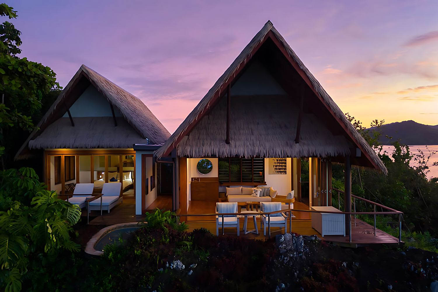 ISLAND PLUNGE POOL BUNGALOW LuxuriaVacations