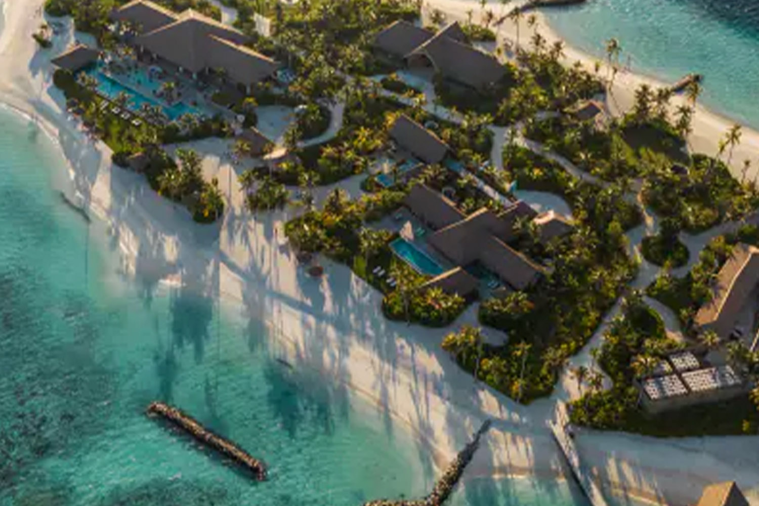 ITHAAFUSHI PRIVATE ISLAND LuxuriaVacations