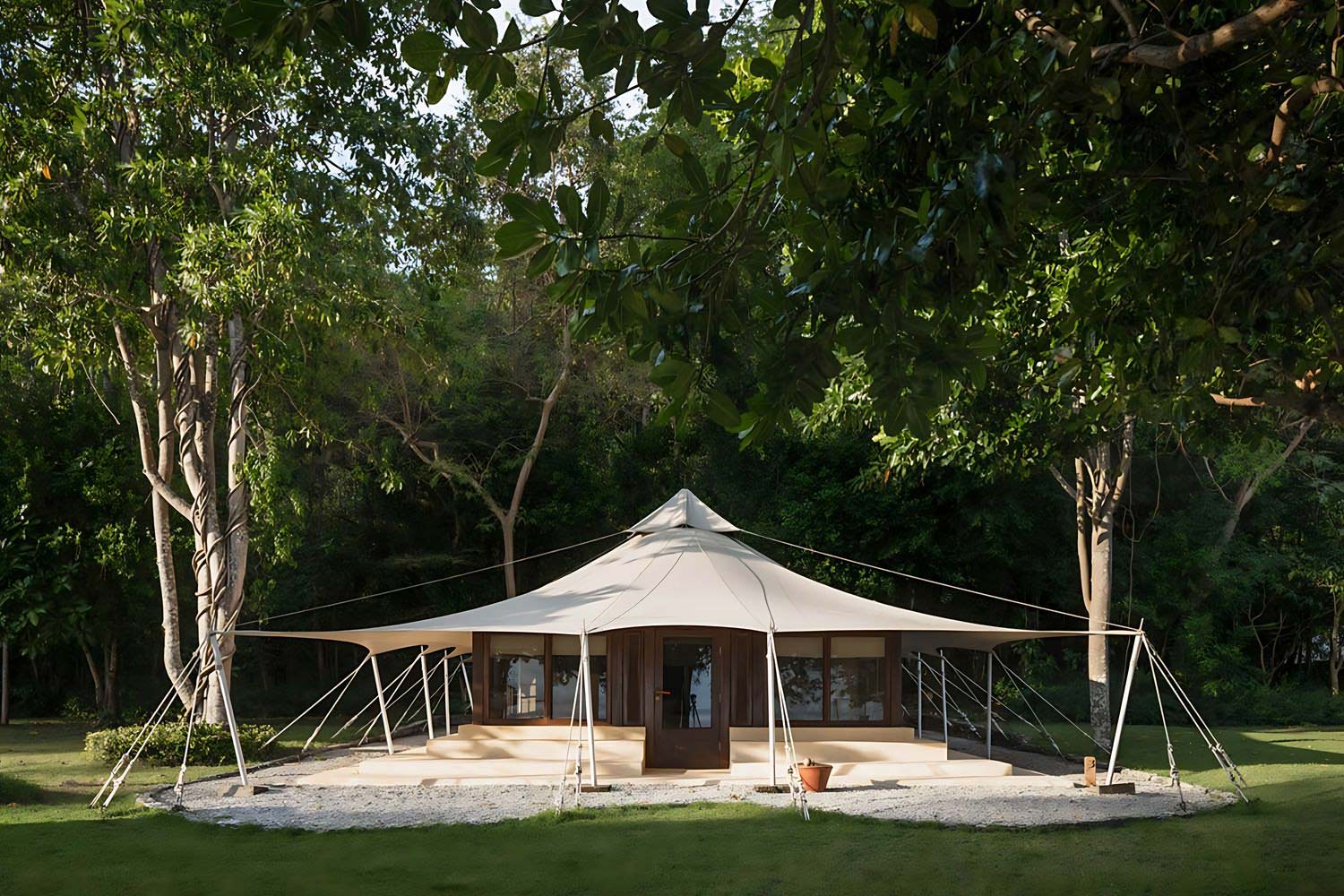 Jungle Tent LuxuriaVacations