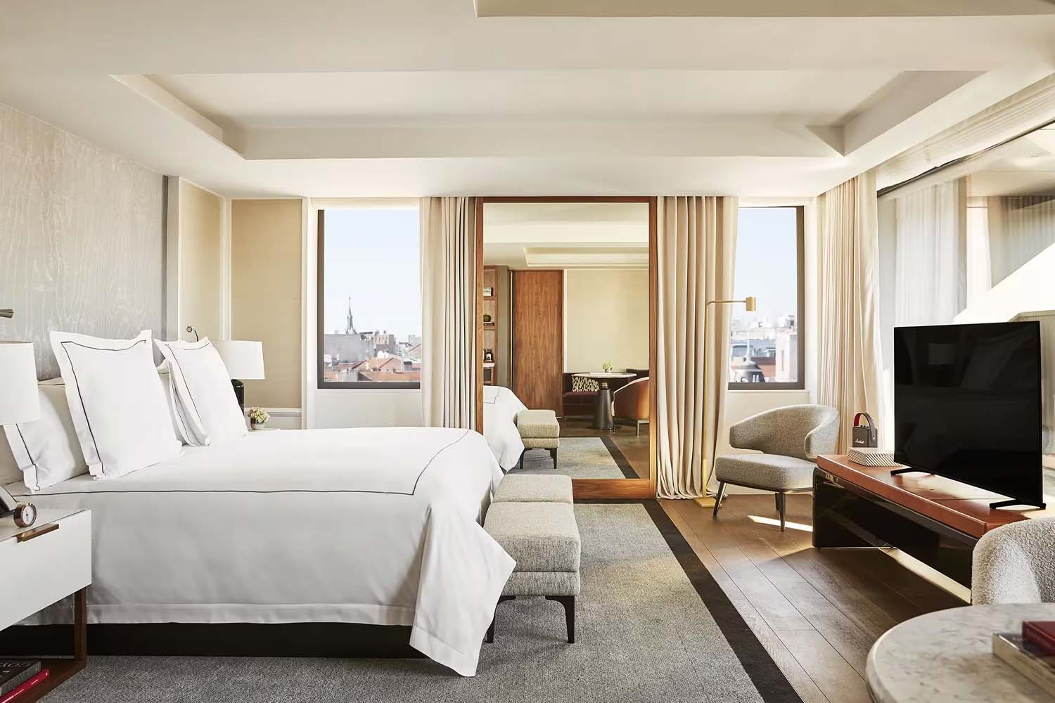 Junior Anglada Suite LuxuriaVacations