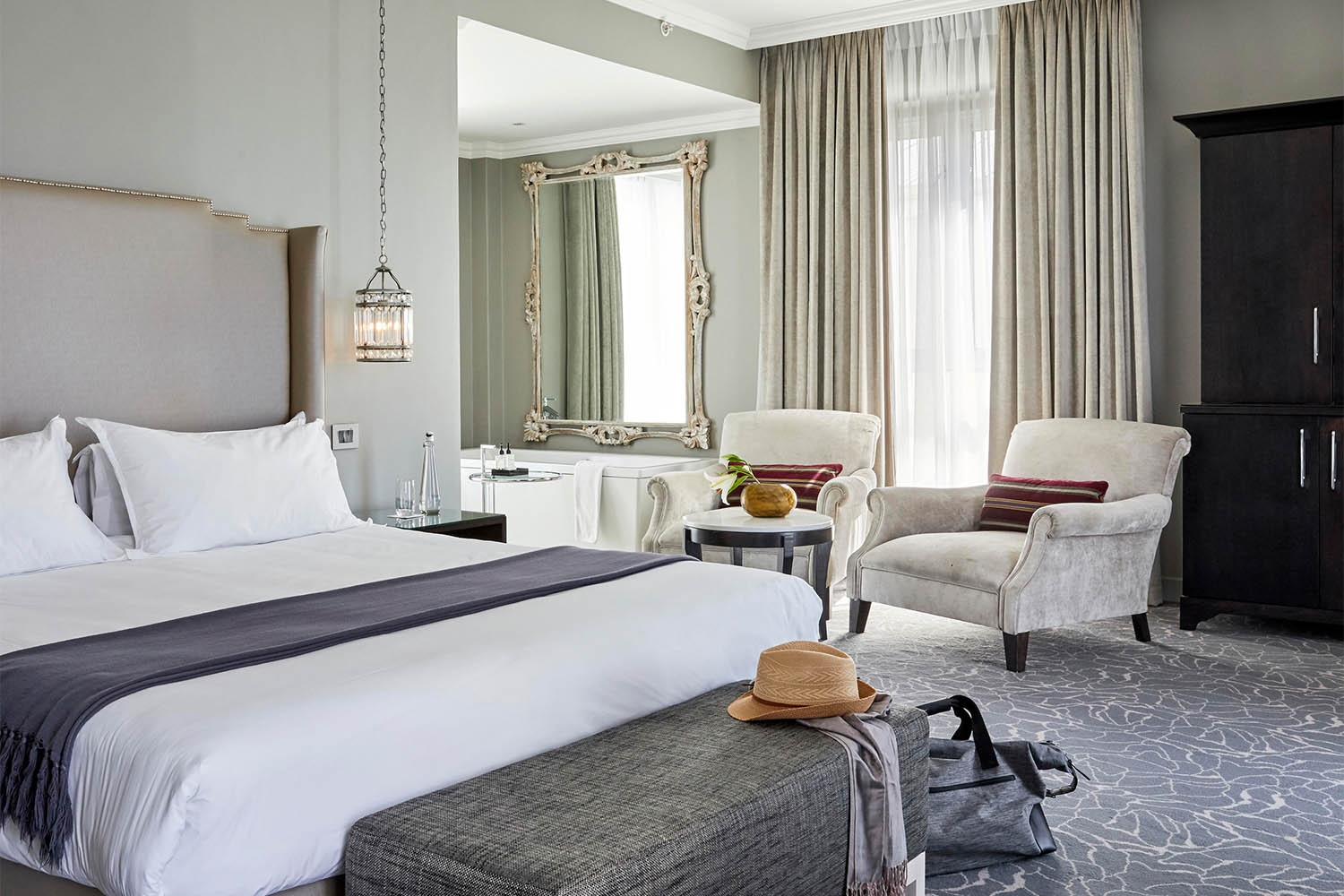 Junior Mountain Suite LuxuriaVacations