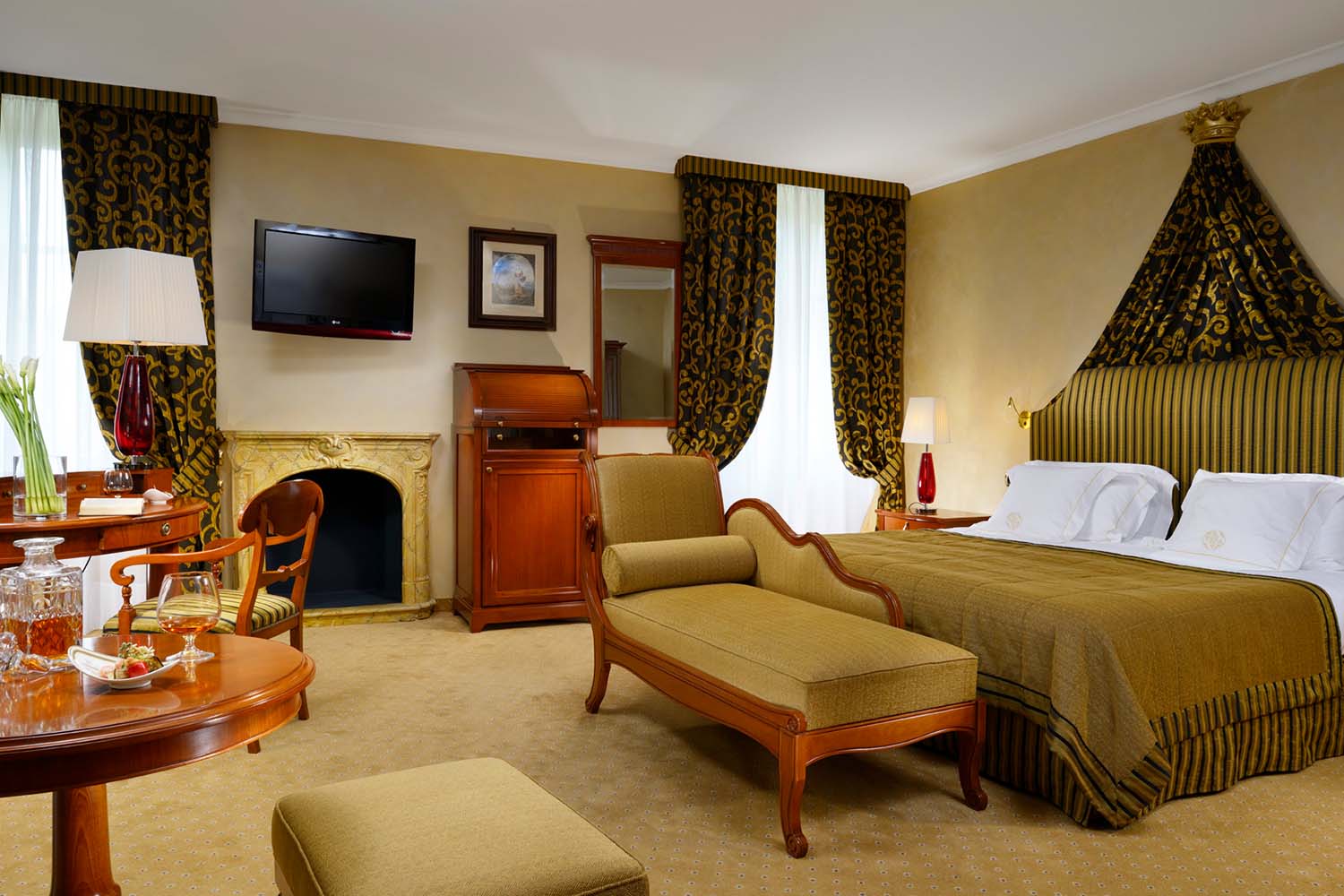 Junior Suite LuxuriaVacations