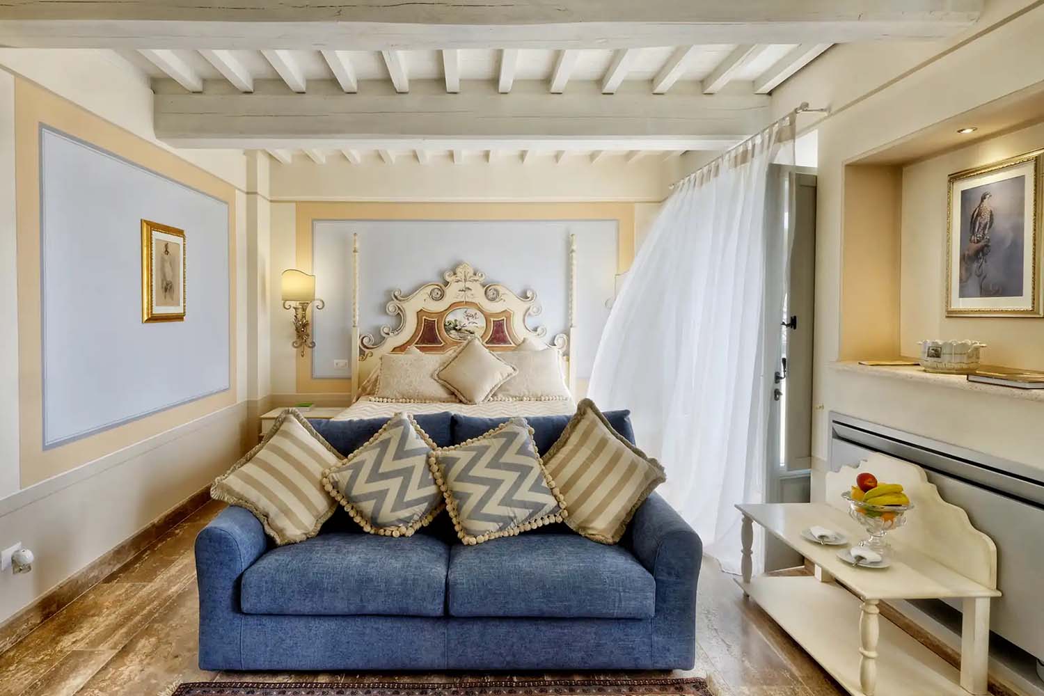 Junior Suite LuxuriaVacations