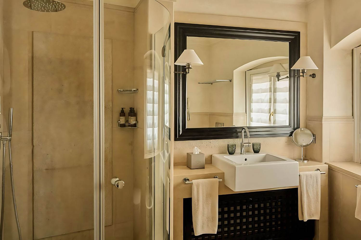 Junior Suite LuxuriaVacations