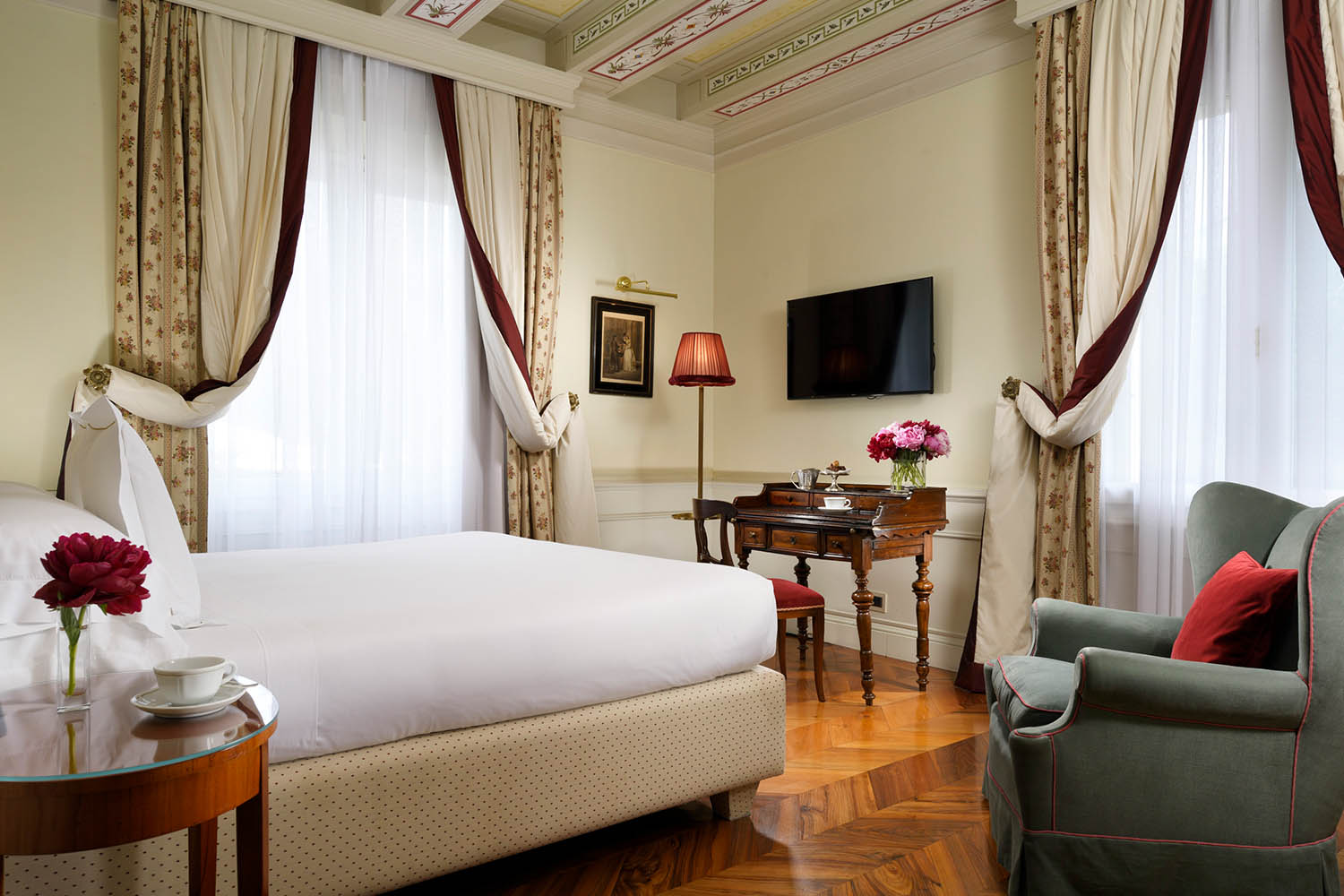 Junior suite LuxuriaVacations