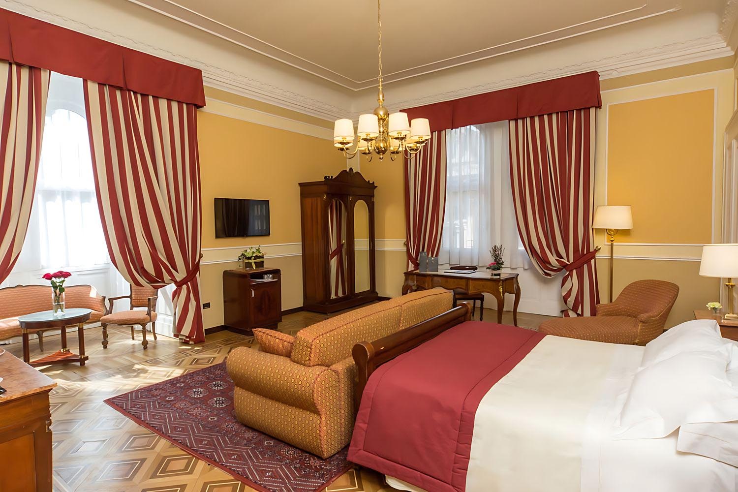 Junior Suite LuxuriaVacations