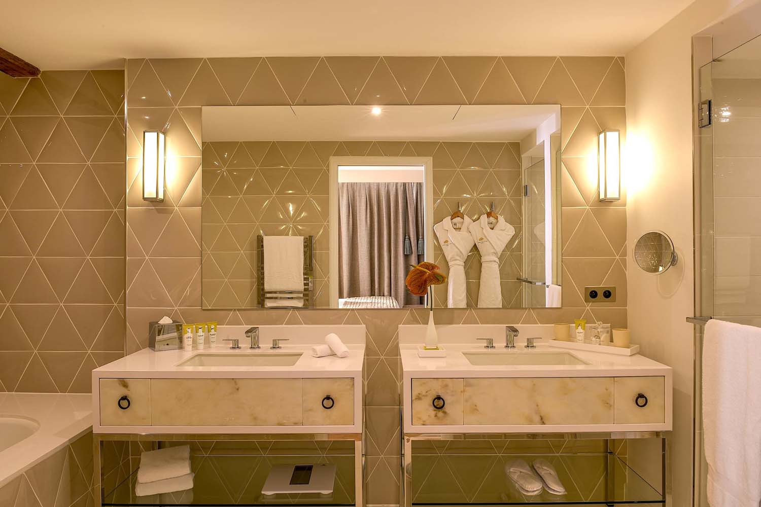 Junior Suite LuxuriaVacations