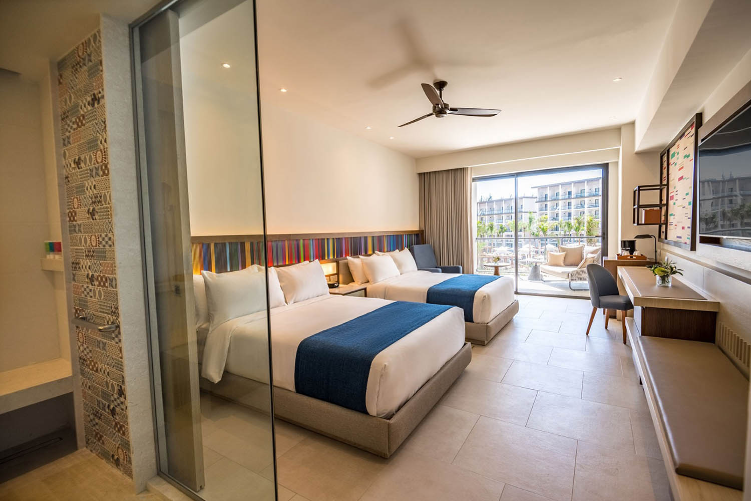 Junior Suite Double LuxuriaVacations