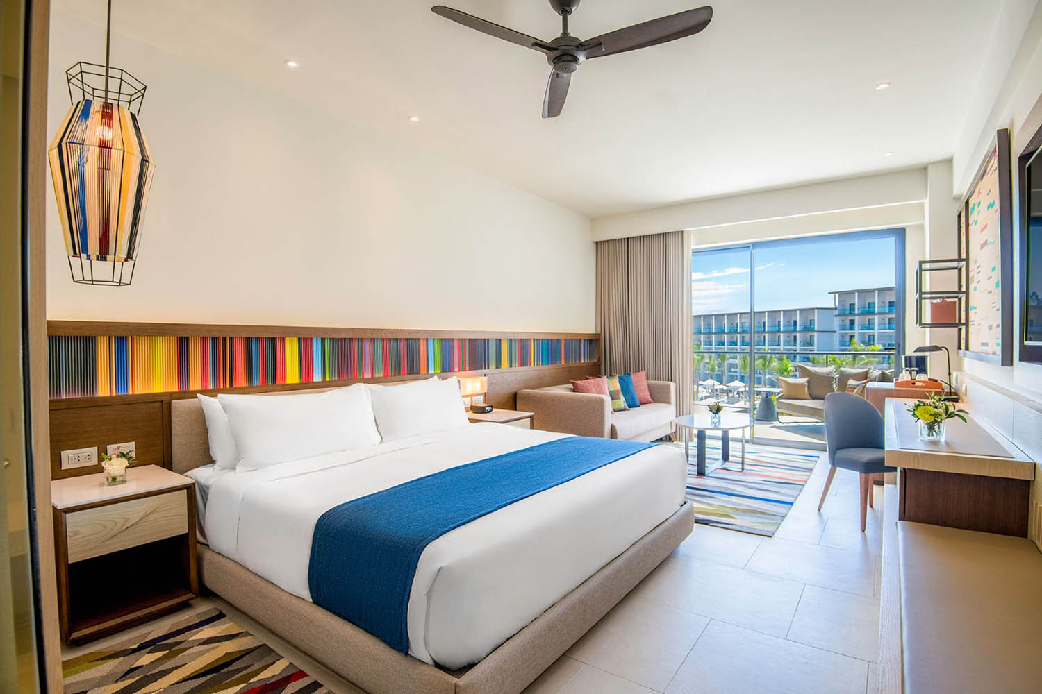 Junior Suite King LuxuriaVacations