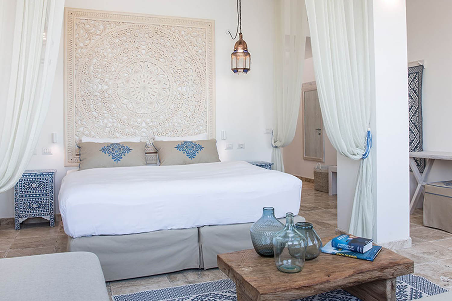 Junior Suite with lateral sea view LuxuriaVacations