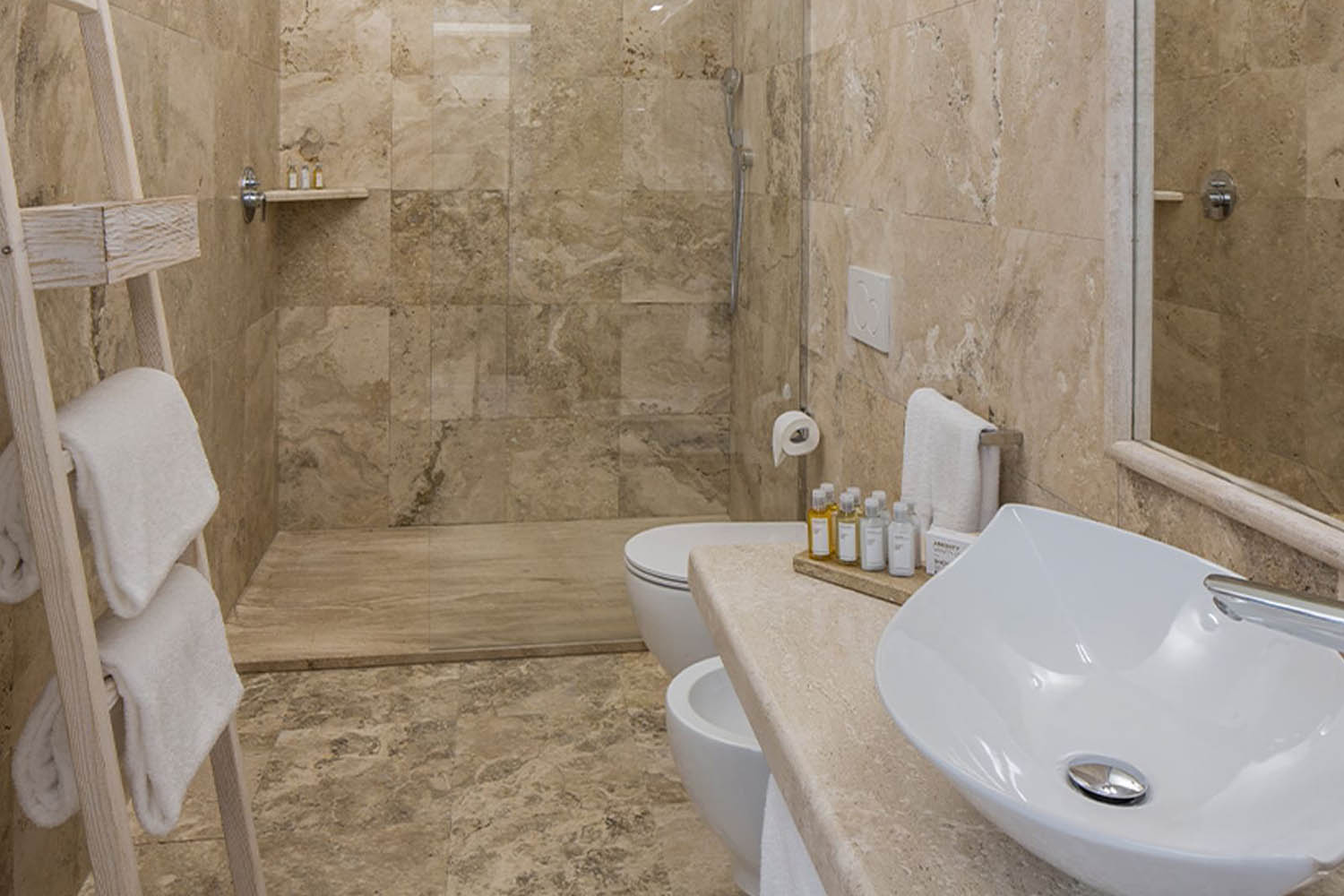 Junior Suite with lateral sea view LuxuriaVacations