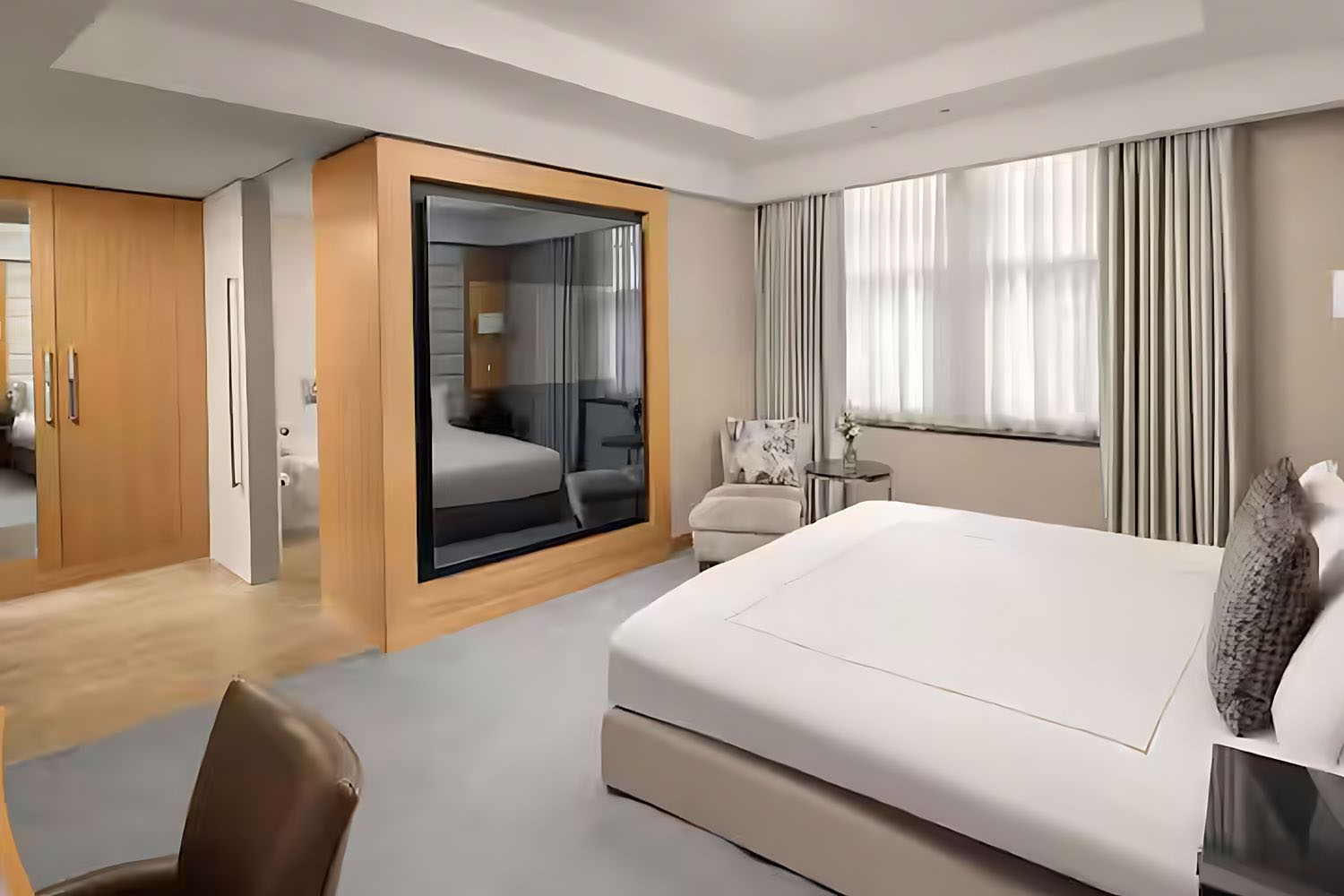 King Accessible Superior Room LuxuriaVacations